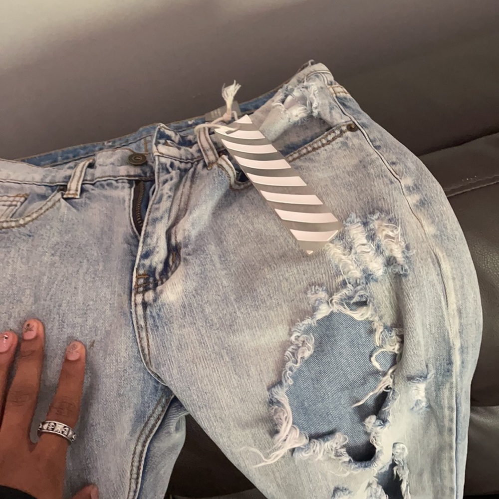 Jeans - Picture 4 of 4